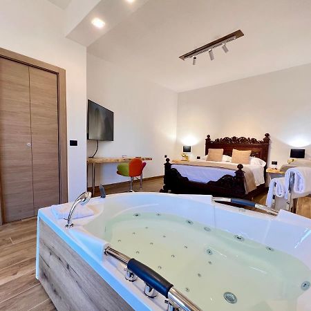 Carrubba'S Luxury Home San Giovanni La Punta Exterior foto